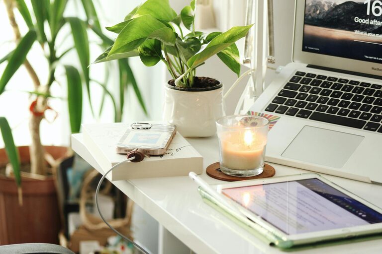 How to Create a Relaxing Home Workspace for Better Productivity